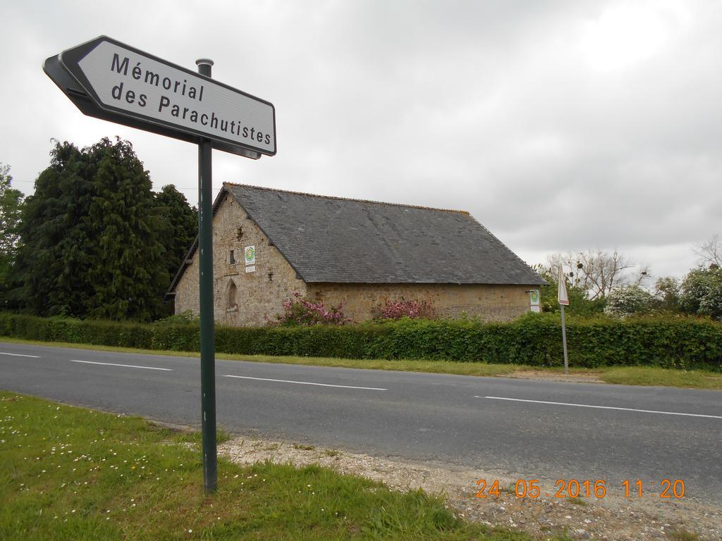 Bed and Breakfast Ferme Manoir La Fiere Sainte-Mère-Église Exterior foto