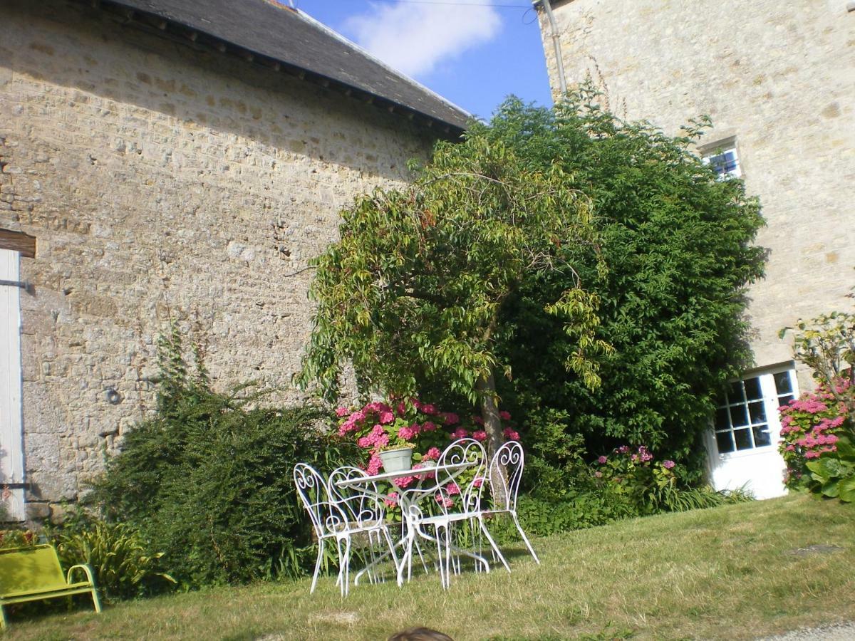 Bed and Breakfast Ferme Manoir La Fiere Sainte-Mère-Église Exterior foto