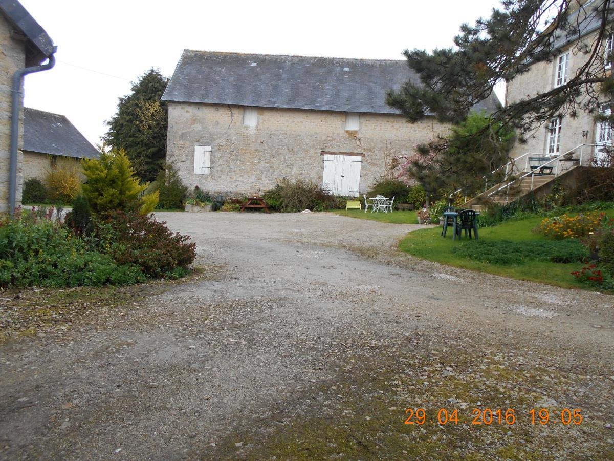 Bed and Breakfast Ferme Manoir La Fiere Sainte-Mère-Église Exterior foto